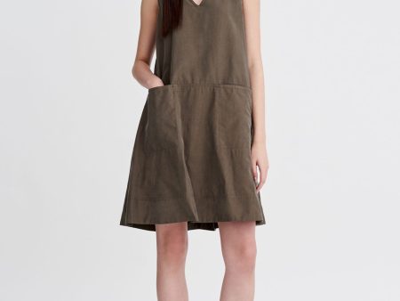 V-Neckline Sleeveless Dress Fashion