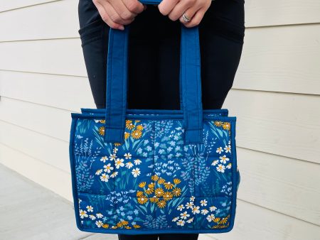 Blue floral 3x4 Tote Online Hot Sale